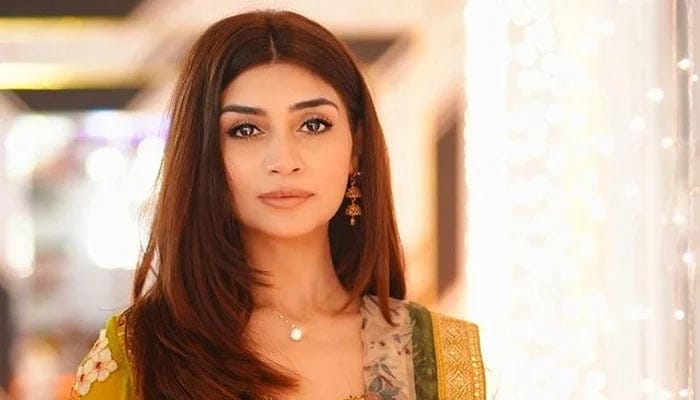 پہلی نظر میں پیار ہونے پر یقین نہیں رکھتی: زویا ناصر