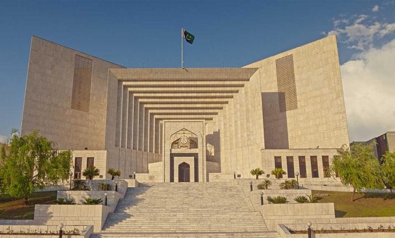 آئینی اور ریگولر بینچز کے اختیارات کا کیس: ایڈیشنل رجسٹرار کو شوکاز نوٹس جاری